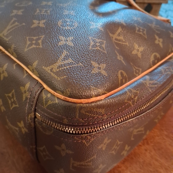 Louis Vuitton Brown Monogram Men's Bag - Picture 8 of 16